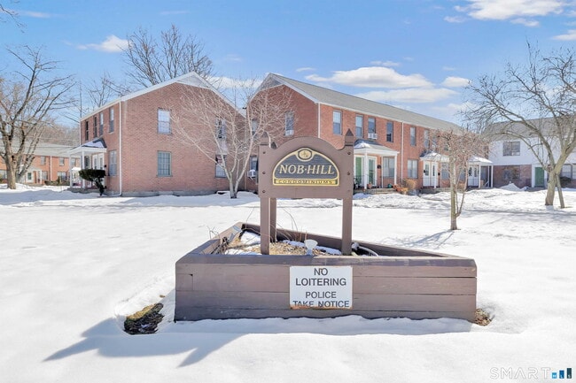 Building Photo - 33 Nob Hill Cir