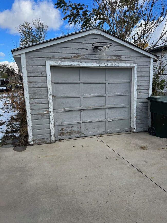 Building Photo - 3 Bedroom Home in Tooele