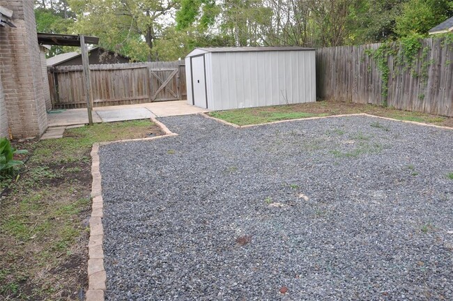 Building Photo - 4715 Glendower Dr