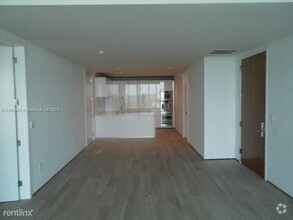 Building Photo - 2 br, 2.5 bath Condo - 10203 Collins Ave U...