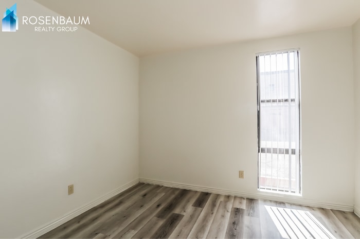 Building Photo - 770 N Dodge Blvd