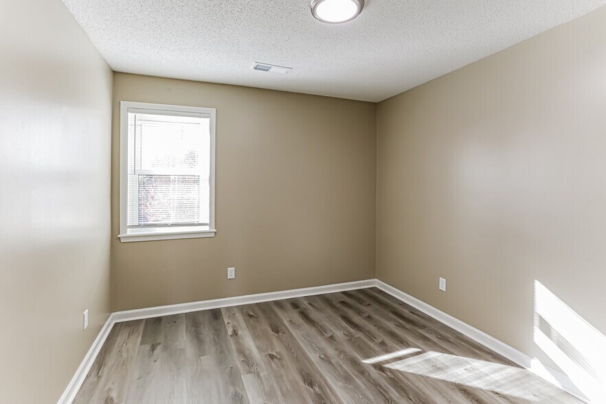 Building Photo - 5237 Sea Horse Dr
