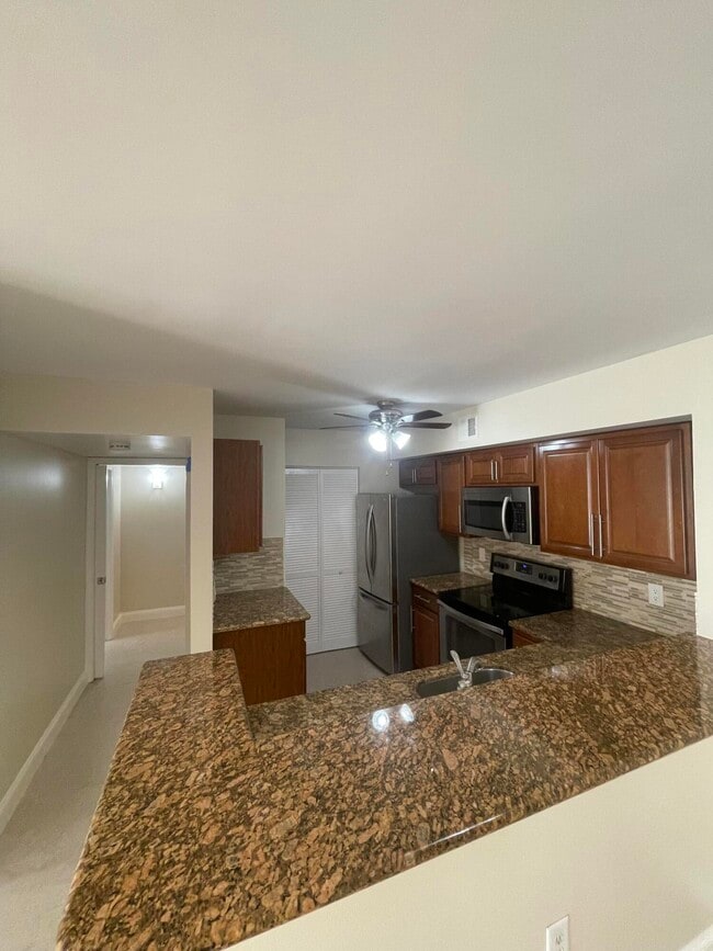 Building Photo - 1743 Village Blvd