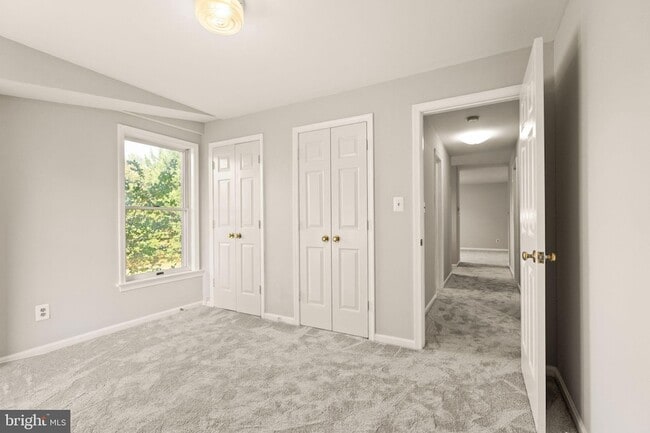 Building Photo - 318 Evergreen Mills Rd