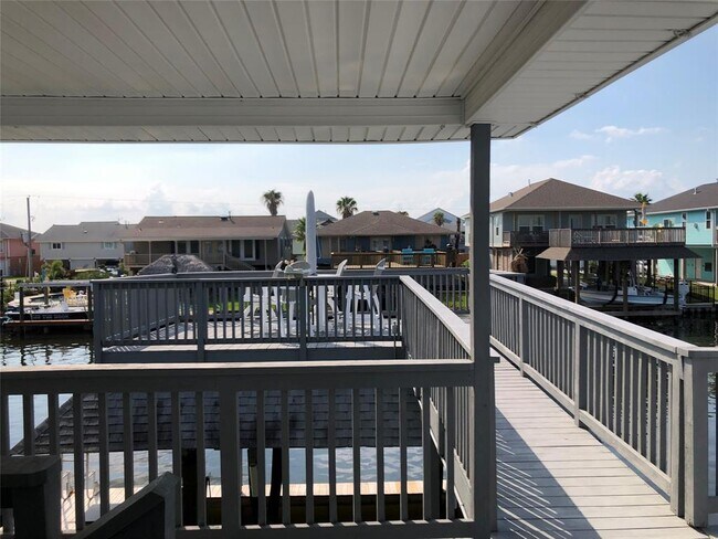 Building Photo - 1099 Redfish St