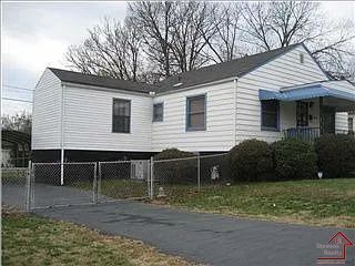 Building Photo - 2018 Walker Ave