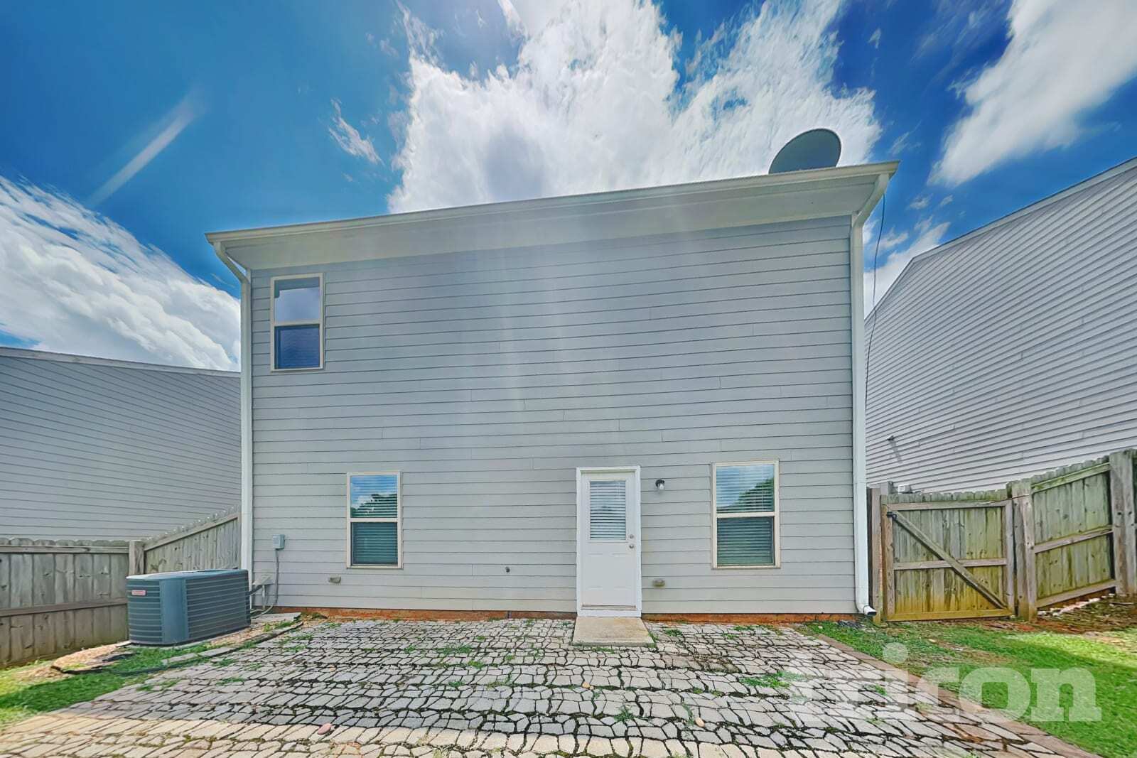 Building Photo - 324 Merigold Way