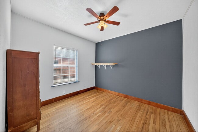 Building Photo - 224 Forrest Ave