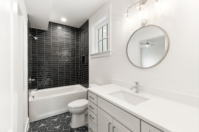 Building Photo - 508 Hobson Chapel Pl