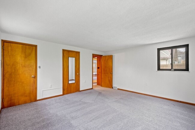 Building Photo - AVAILABLE JULY 1ST!! GORGEOUS 3 BED / 2 BATH HOME IN PENN HILLS!