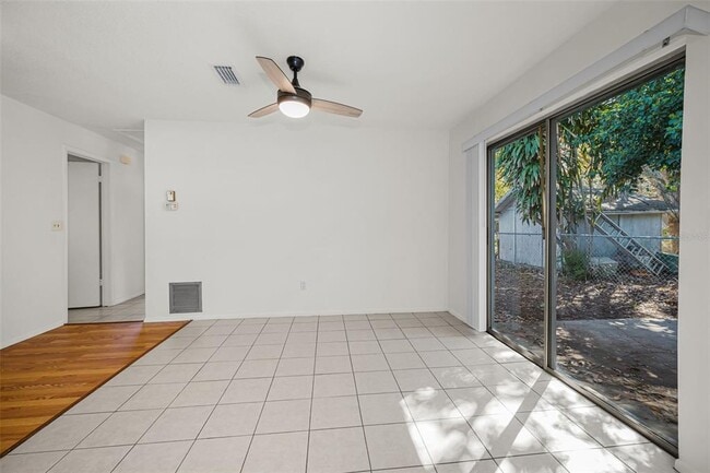 Building Photo - 2664 Sunny Breeze Ave