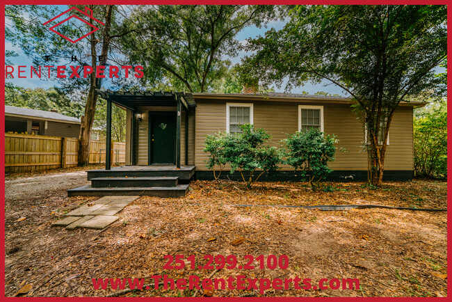 Primary Photo - 5005 N Hillwood Cir