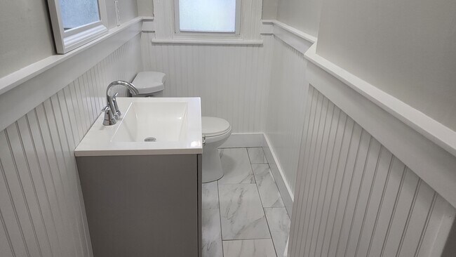 Building Photo - 1516 Pembroke St