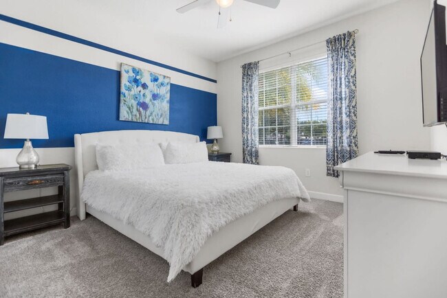 Building Photo - 4718 Kings Castle Cir