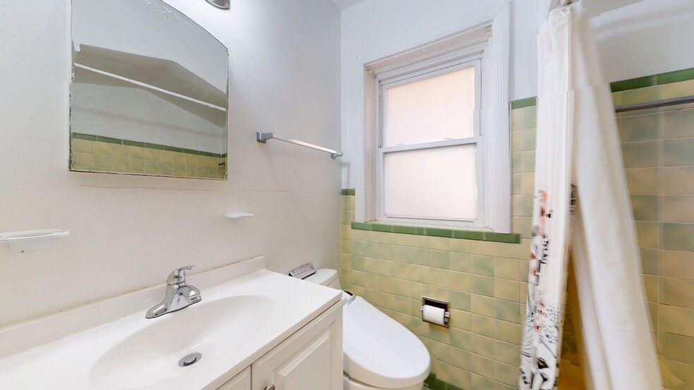 Building Photo - 5816 Mardel Ave