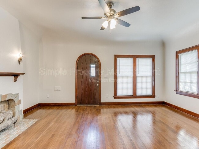 Building Photo - 2529 NW 16th St