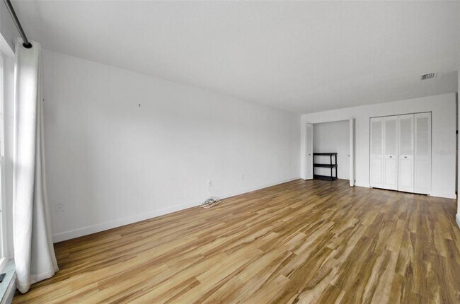 Building Photo - 2700 Bayshore Blvd
