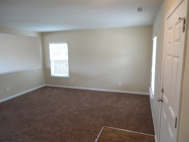 Building Photo - 204 Edgecroft Way