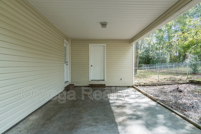 Building Photo - 2600 Fitzgerald Rd