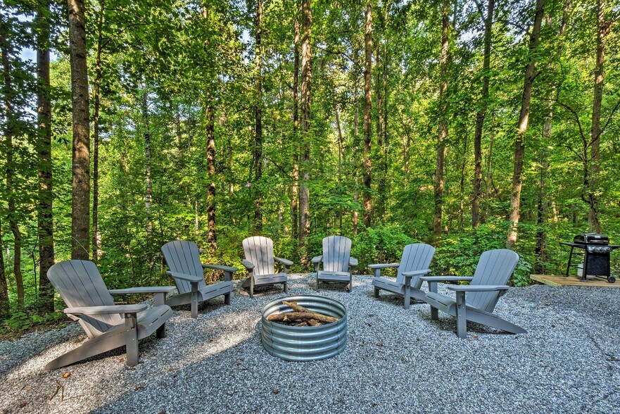 Building Photo - 334 Dogwood Ln