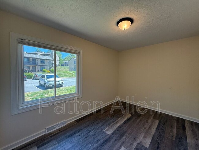 Building Photo - 55 Dawnwood Cir