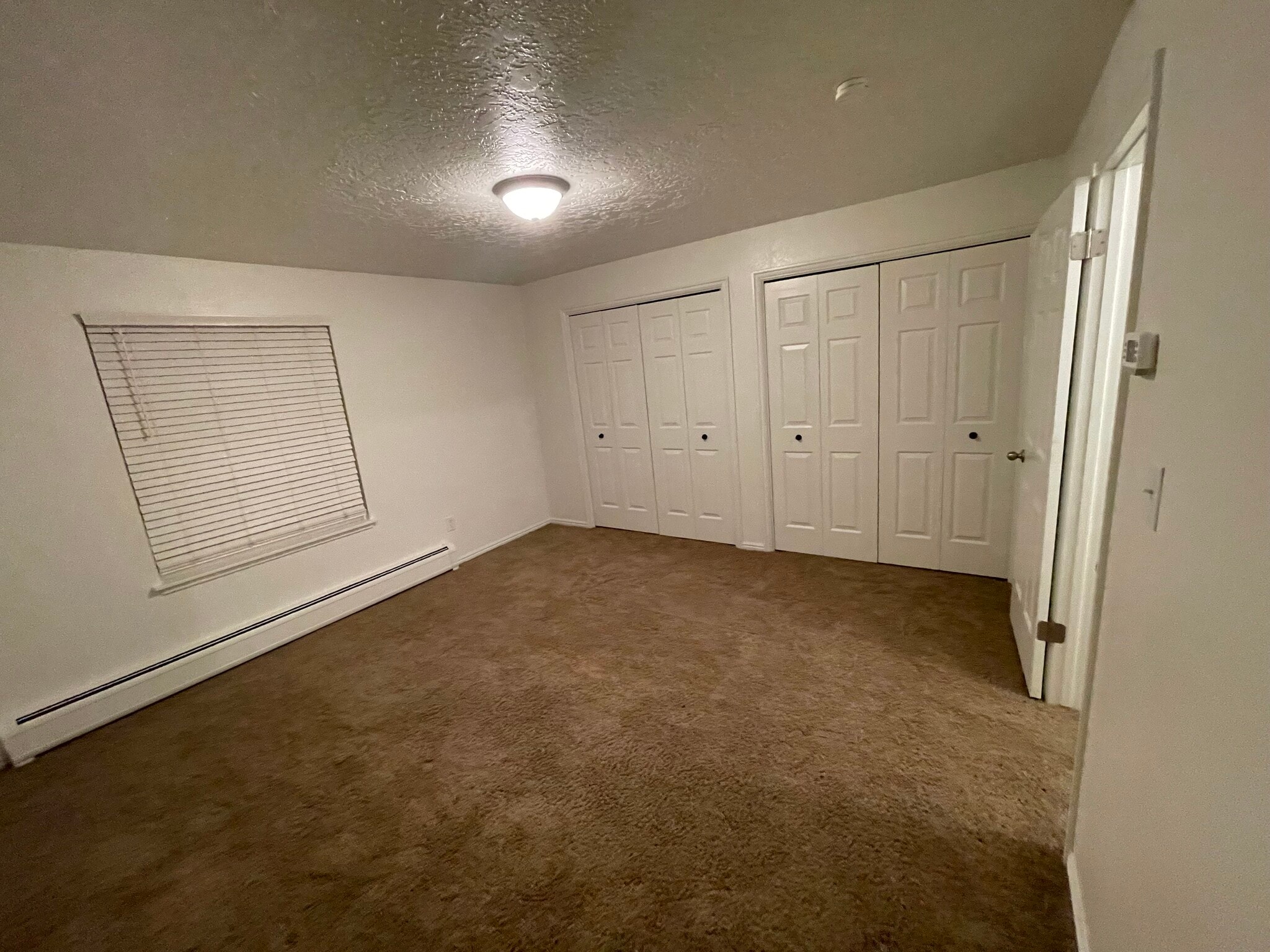 Building Photo - 466 E 400 S