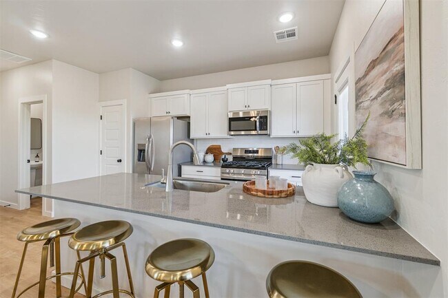 Building Photo - 19601 Molly Dr