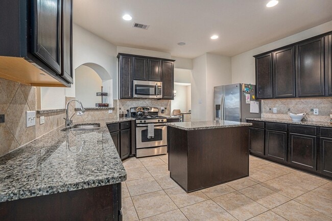 Building Photo - 2449 Pamplona Ln