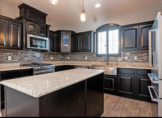 Building Photo - 14536 Alton Oaks