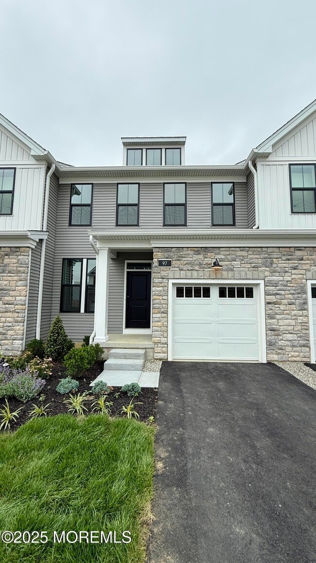 Building Photo - 97 Mustang Dr
