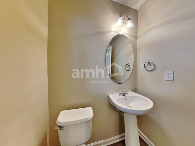 Building Photo - 1053 Kings Mountain Ln