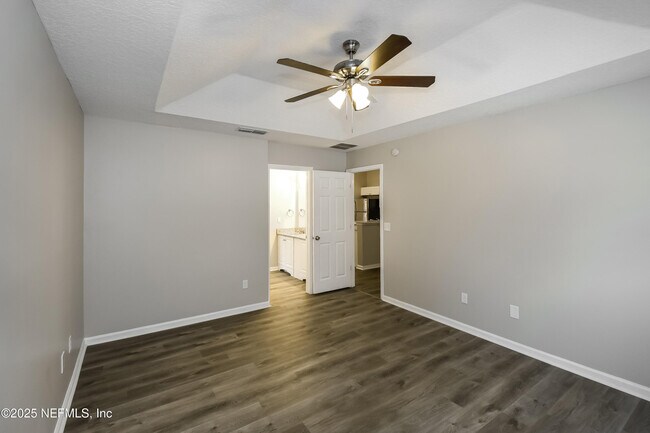 Building Photo - 9441 Harrier Ct