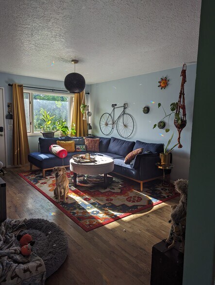 Building Photo - 8828 N Hodge Ave