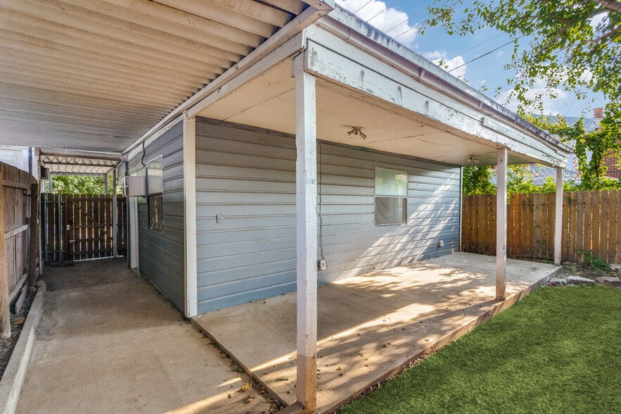 Building Photo - 1509 W Morphy St