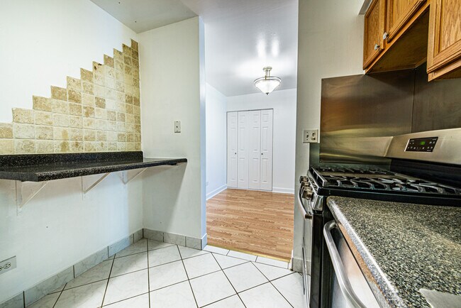 Building Photo - 1477 N Winslowe Dr