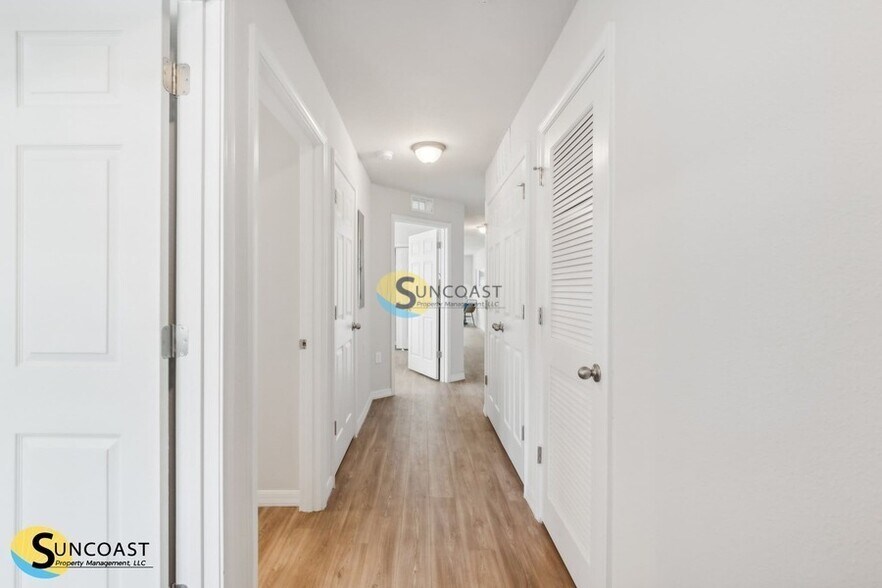 Building Photo - 7638 Mailes Ct