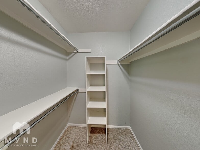 Building Photo - 2421 S Harlan Ct