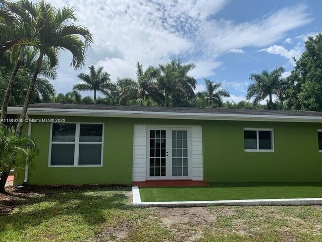 Primary Photo - 10700 SW 51st St