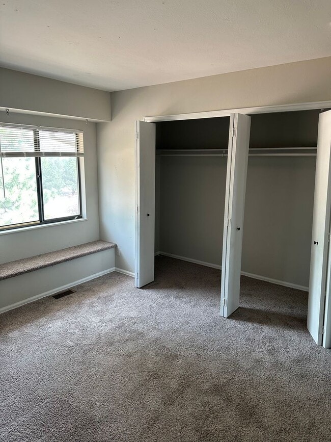 Building Photo - 5458 Fiesta Ln