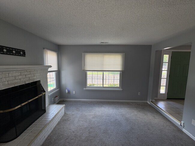 Building Photo - 1501 Antler Cir