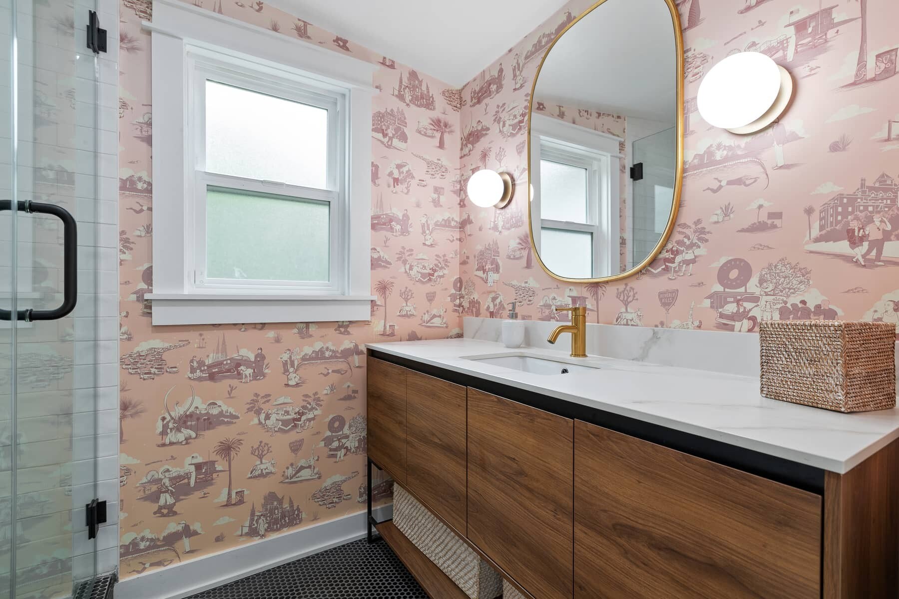 Building Photo - 1425 Cabrillo Ave