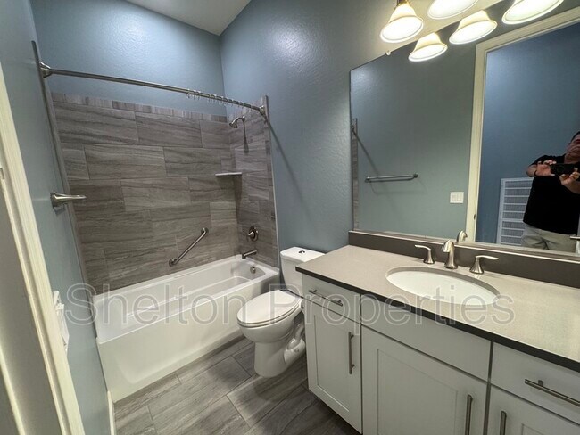 Building Photo - 20614 W Hillcrest Blvd