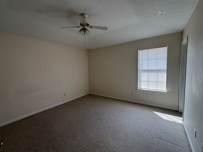 Building Photo - 509 Phillips Ct