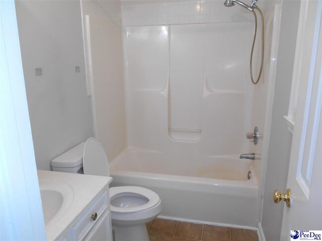 Building Photo - 2379 Chadwick Dr