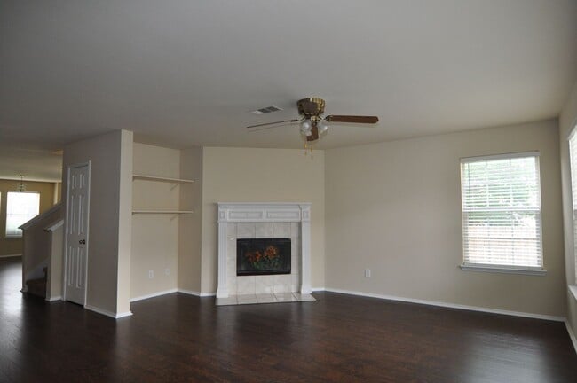 Building Photo - Traditional 5-3-2 in the heart of Roanoke!