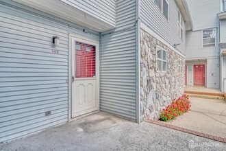 Building Photo - 149 Keswick Dr