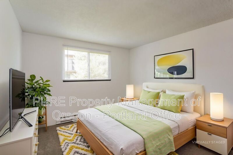 Interior Photo - Parkway Garden
