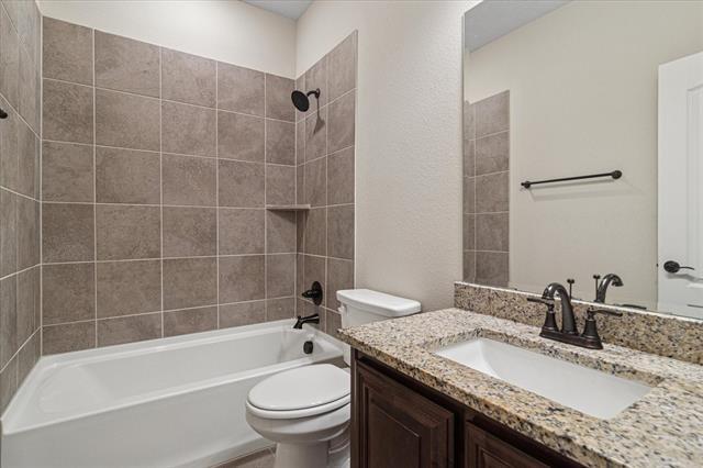Building Photo - 1702 Veneto Dr