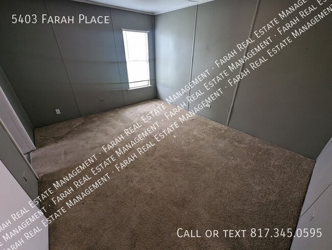 Building Photo - 5403 Farah Pl
