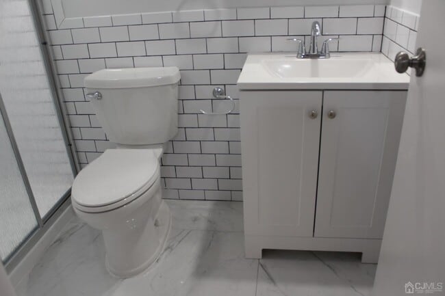 Building Photo - 147 Clinton St